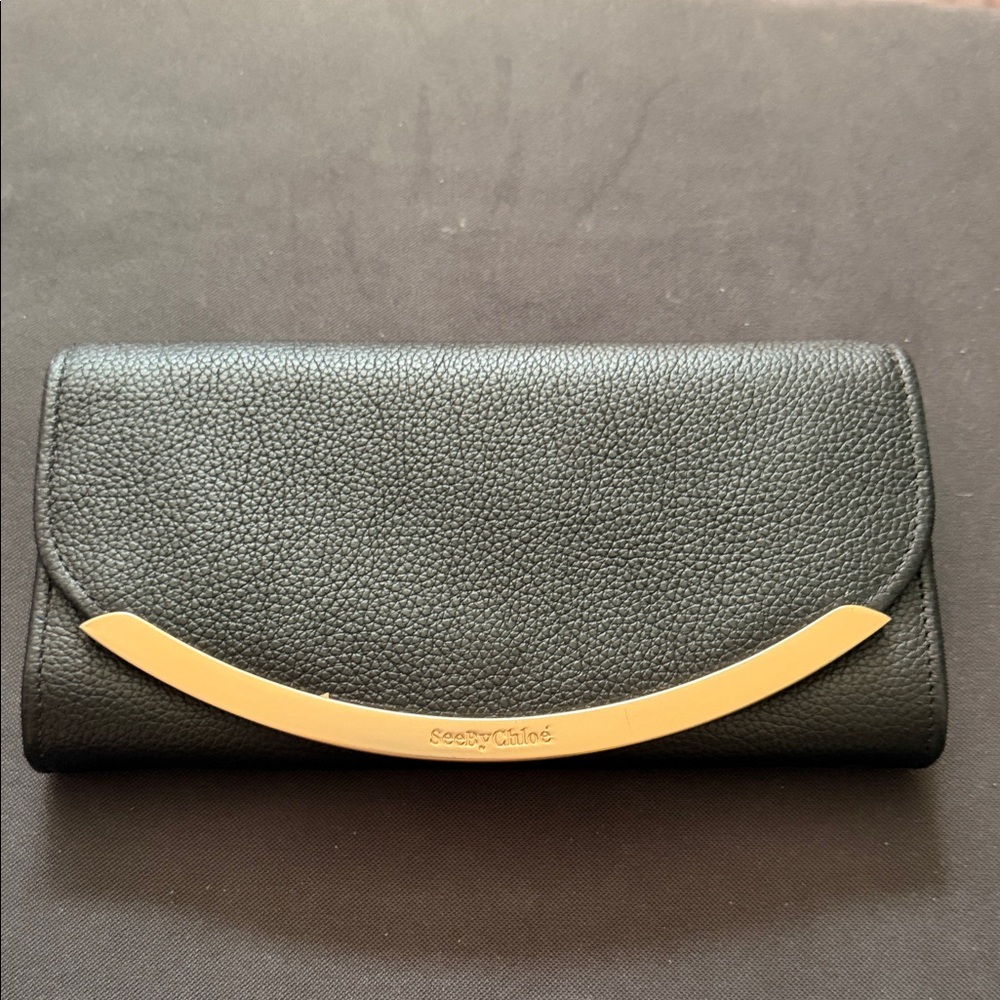 See By Chloe Black and Gold Leather wallet deputy a and he told authentic - Picture 1 of 10